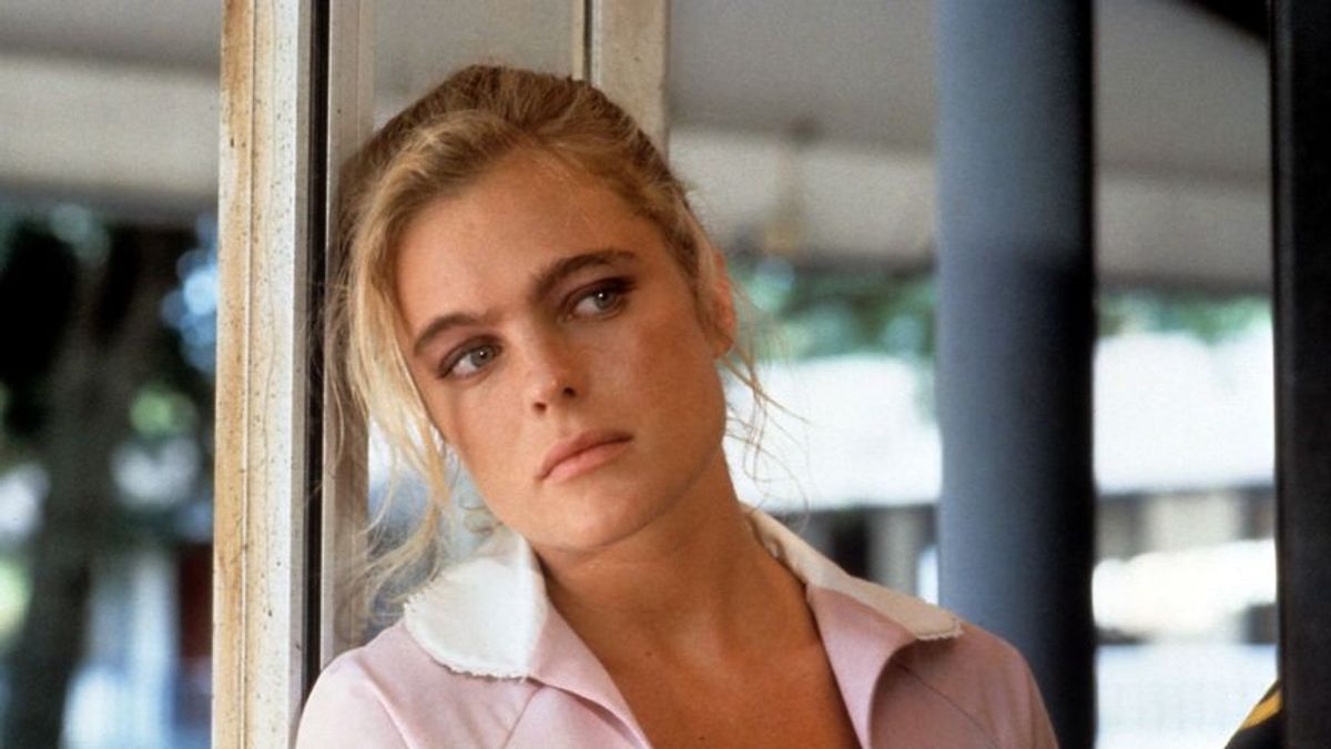 Jön az új Baywatch, visszatér a régi sztár – eltüntették Erika Eleniak tetoválásait