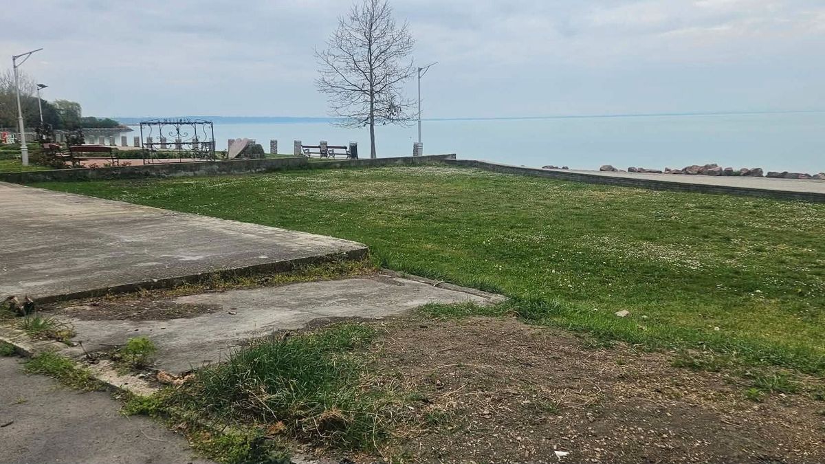 Megújul a vízpart: modern pihenősziget készül a Patkó vendéglő helyén