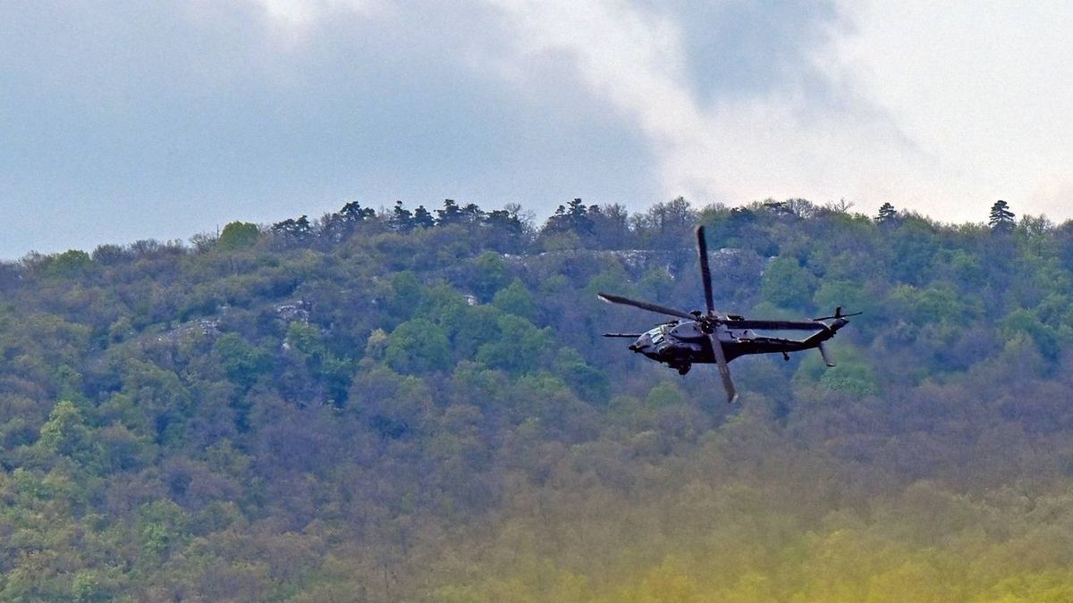 Amerikai helikopterek gyakorlatoznak a Bakony felett