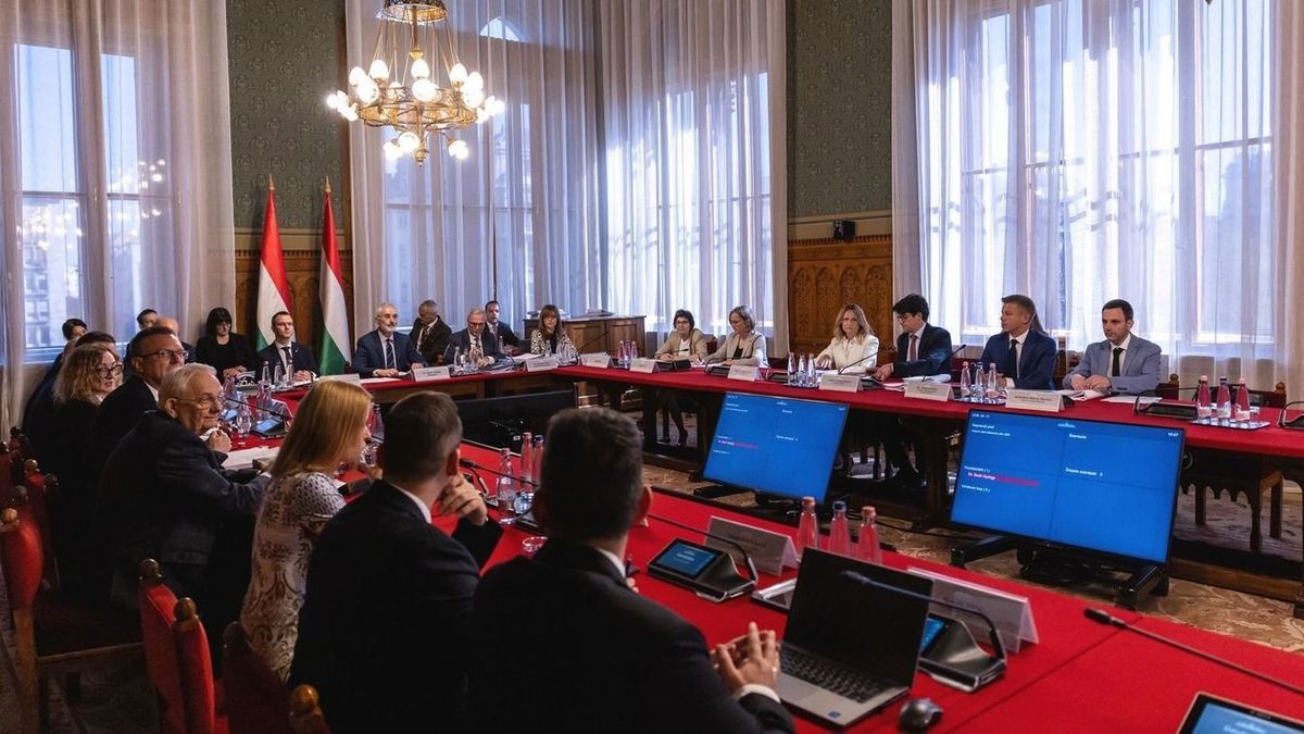 Május második hétvégéjén tarthatják az Országgyűlés alakuló ülését