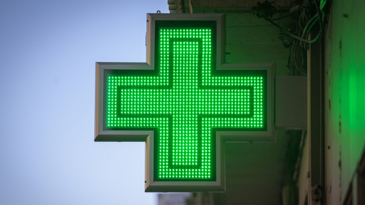 Húsvétkor változik a gyógyszertárak nyitvatartása, ez mindenkit érint