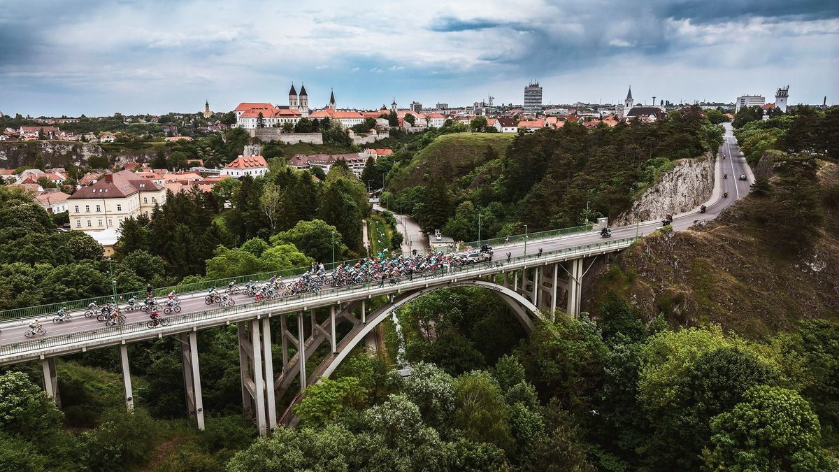 Látványos veszprémi befutóra készül a Tour de Hongrie – mutatjuk az útvonalat (video)