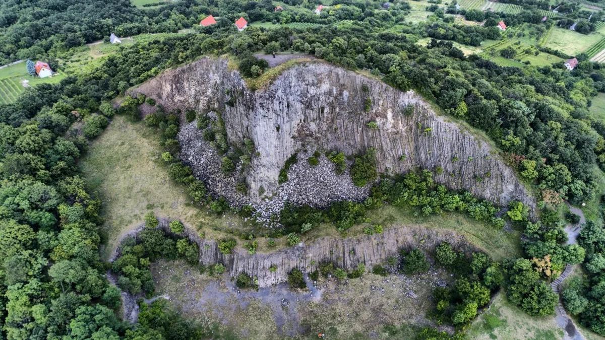 Balaton-felvidéki túrák: tanúhegyek, kilátók és csendes ösvények nyomában