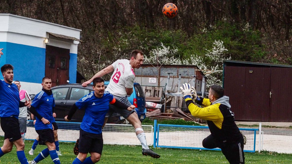 A listavezető hetet vágott