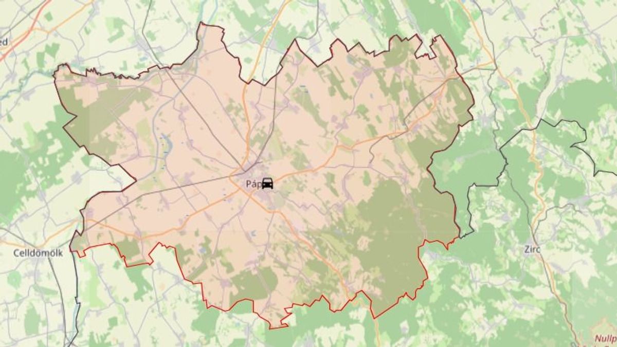 Durva baleset Pápán: tűzoltók és mentők rohantak a helyszínre
