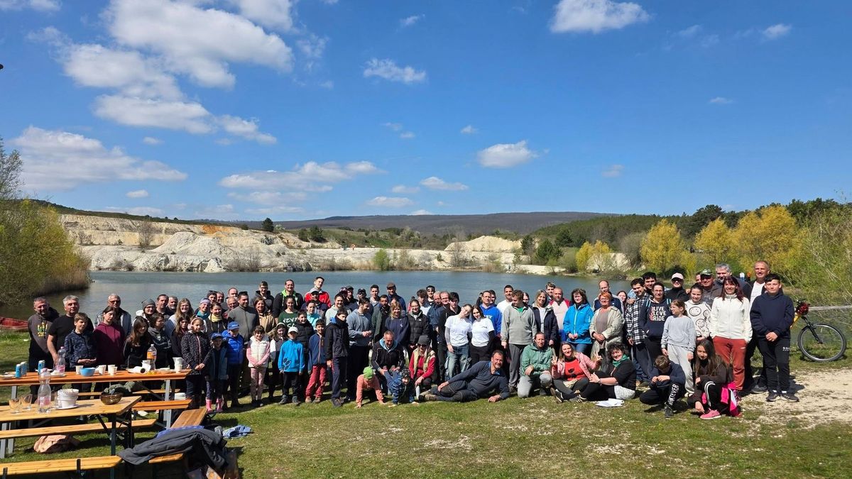 Rengetegen vettek részt a pataktakarításban: döbbenetes, mennyi szemét gyűlt össze