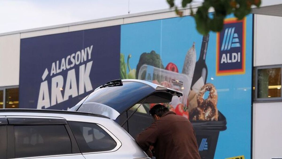 Húsvétkor változik a boltok nyitvatartása – mutatjuk a részleteket