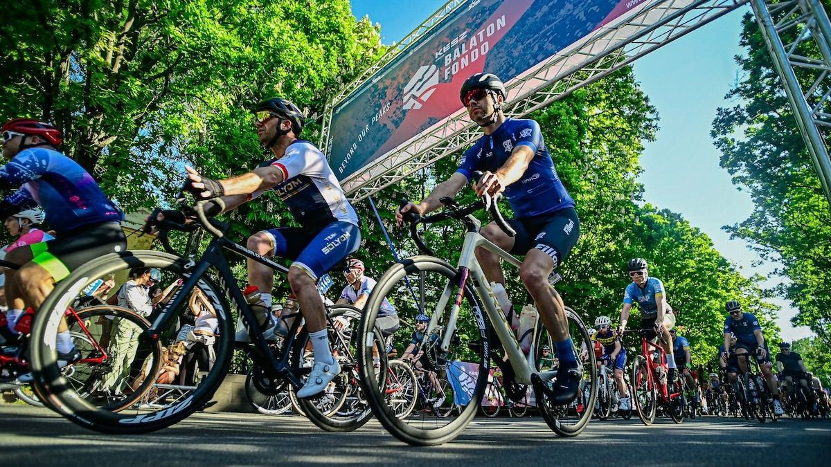 Több távon is indulhatnak a bringások az idei BalatonFondón
