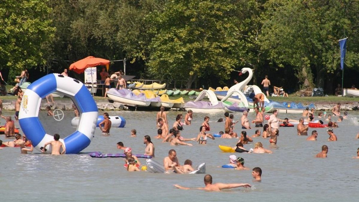 Korábban nyitnak idén a strandok a Balatonnál: mutatjuk az árakat, fontos tudnivalókat