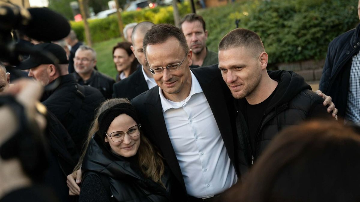 Szijjártó Péter: Magyarország jövőjéről a magyar emberek dönthetnek, nem a külföldi titkosszolgálatok