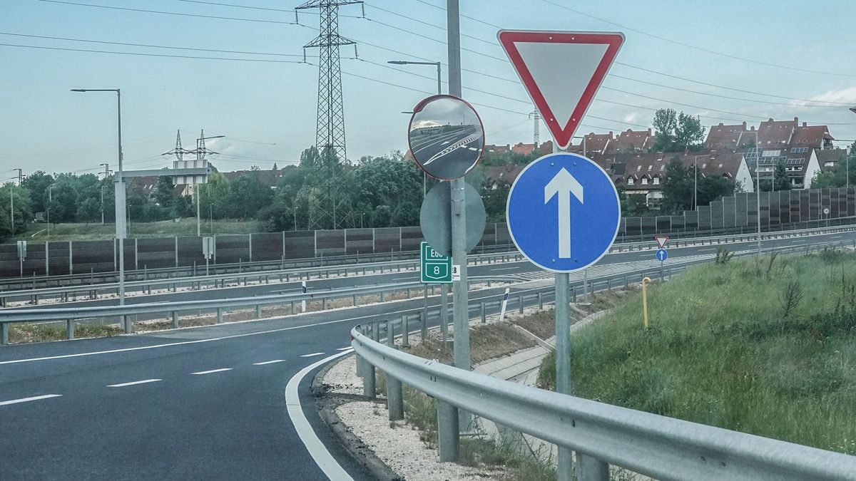 Düh és káosz a veszprémi elkerülőn: ismét átírták a forgalmi rendet a veszélyes csomópontban