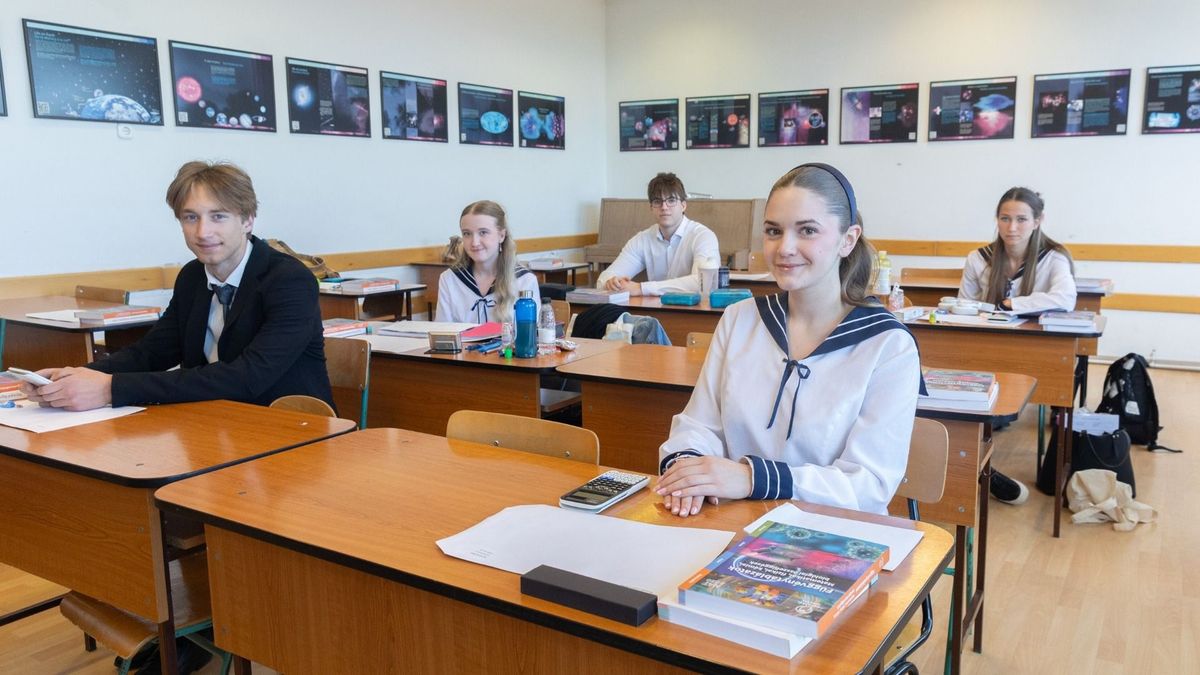 Felkészülten várták a veszprémi diákok a matematikaérettségit (galéria)