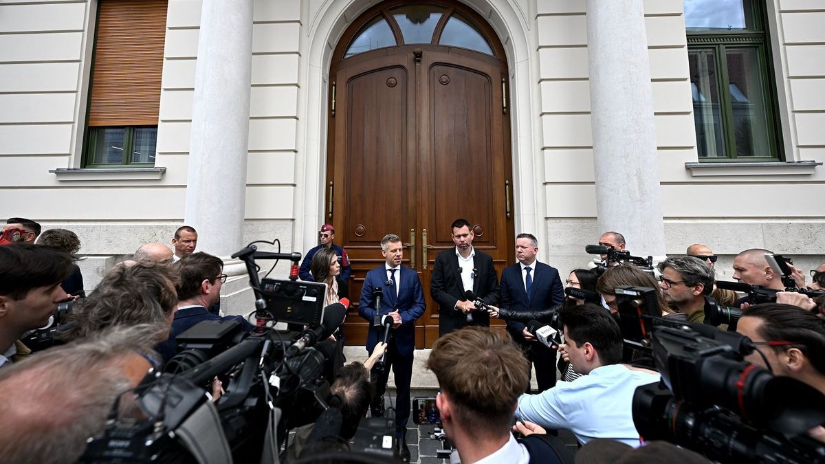 Kamerák előtt bontottak kordont – így folytatódik Magyar Péter médiakormányzása