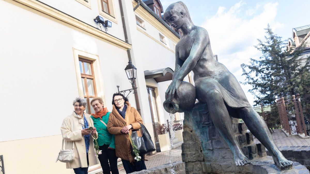 Május 13-án lett volna százéves R. Kiss Lenke, a Zsuzsi szobor megalkotója (galéria)