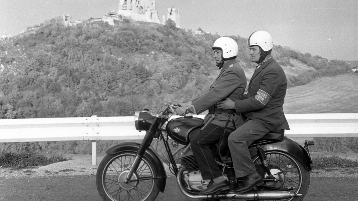 Így szondáztak, motoroztak, traffiztak a régi idők zsarujai (galéria)