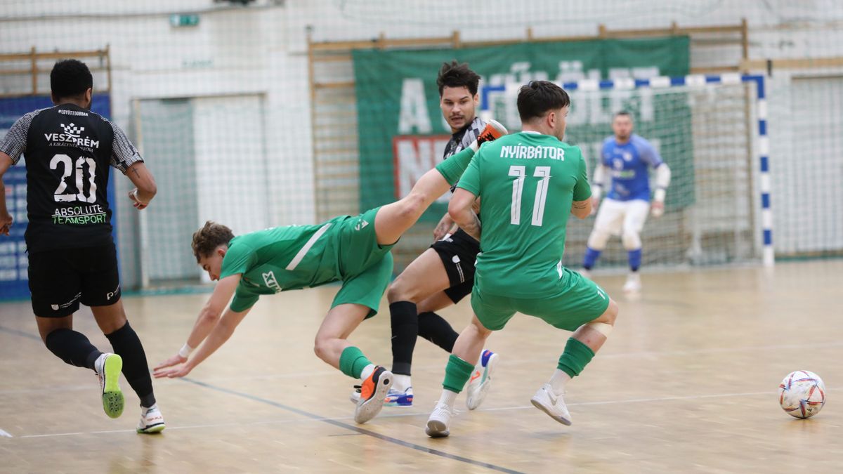 Két gólos előnyről kapott ki a döntőről lemaradó veszprémi futsalcsapat