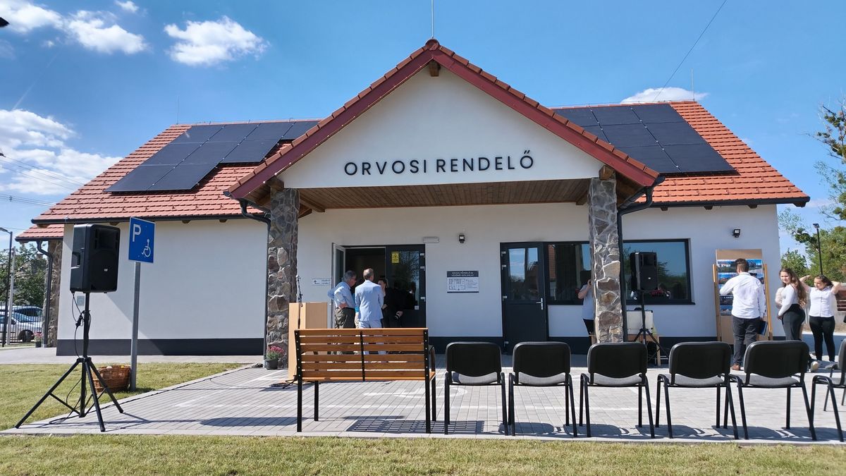 Átadták az új egészségházat Tüskeváron (galéria)