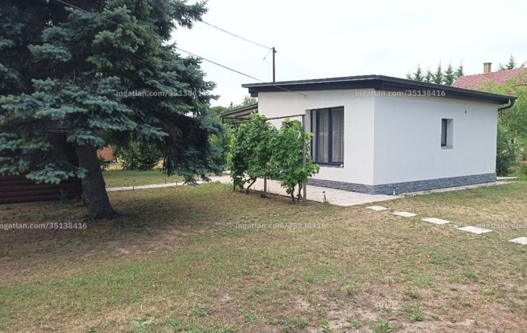 Szerethető kis ház nem messze a Balatontól