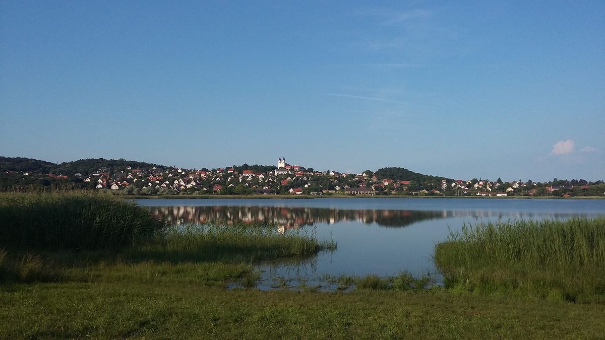 Drámai változás Tihanyban: nemcsak az aszály okozhatja a tavak kiszáradását (galéria)