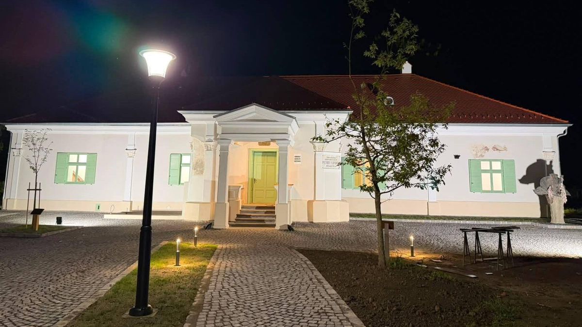Felújították az erdélyi Petőfi-emlékhelyet, a székelykeresztúri Gyárfás-kúriát