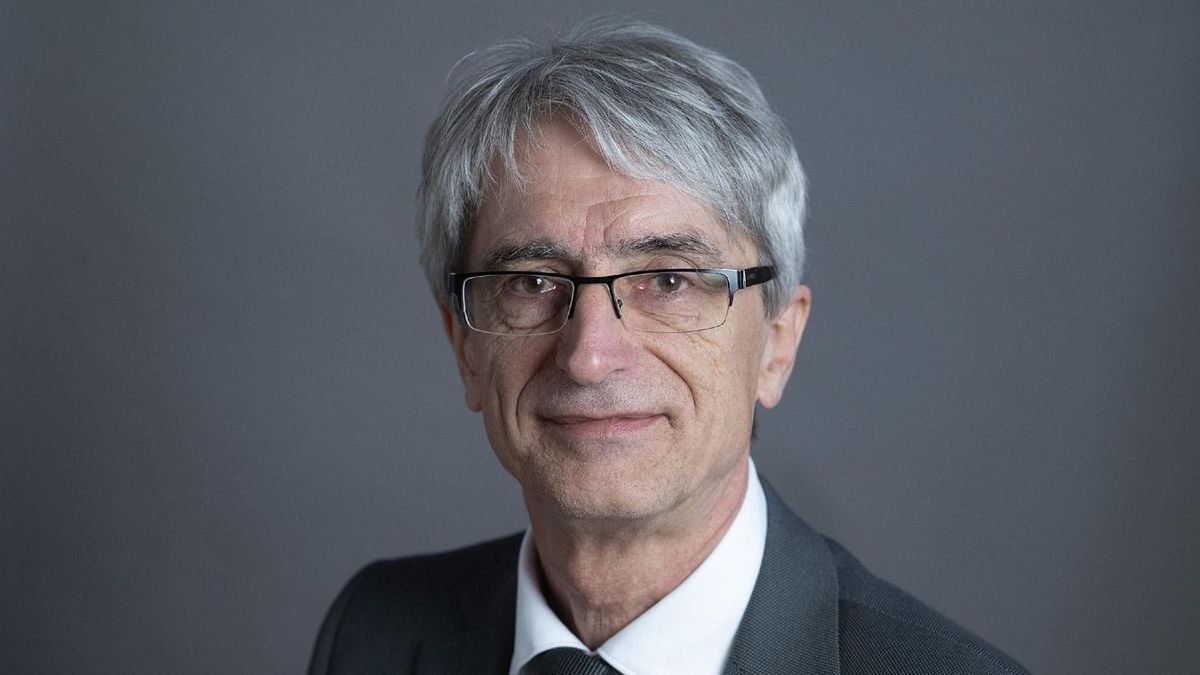 Pósfai Mihályt választották az MTA új elnökének