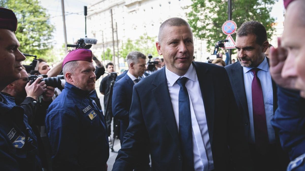 Ma lezárul a kormányzati átadás-átvétel