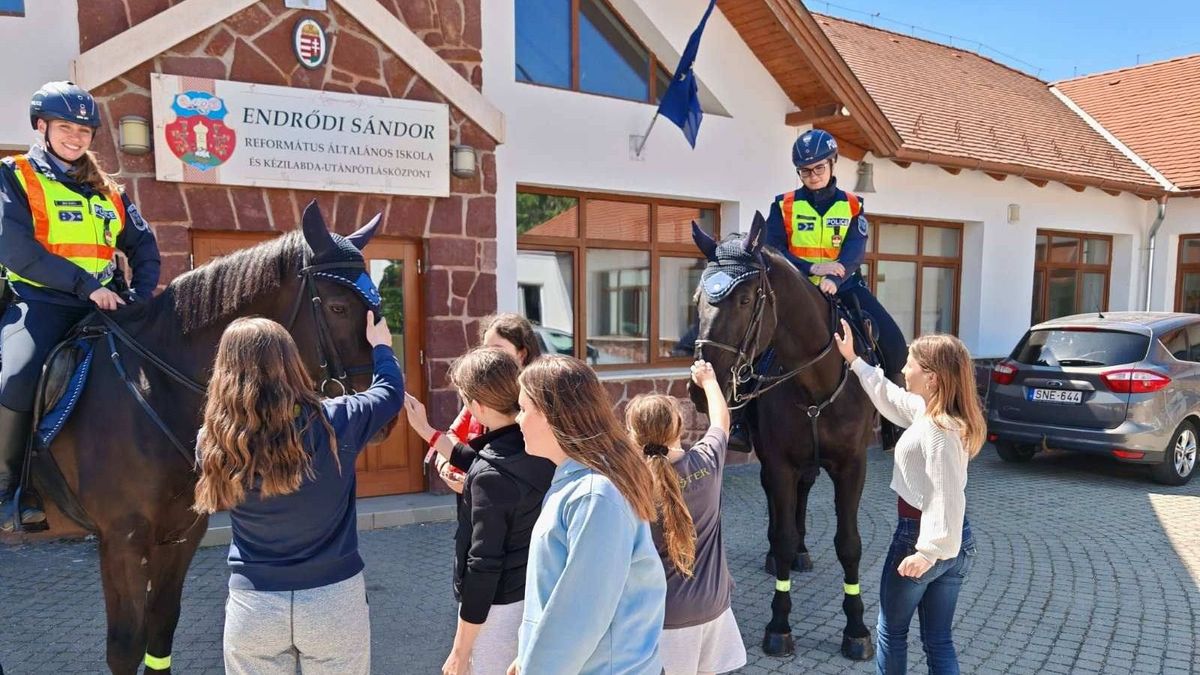 Különleges rendőri jelenlét a Balaton-partján (galéria)