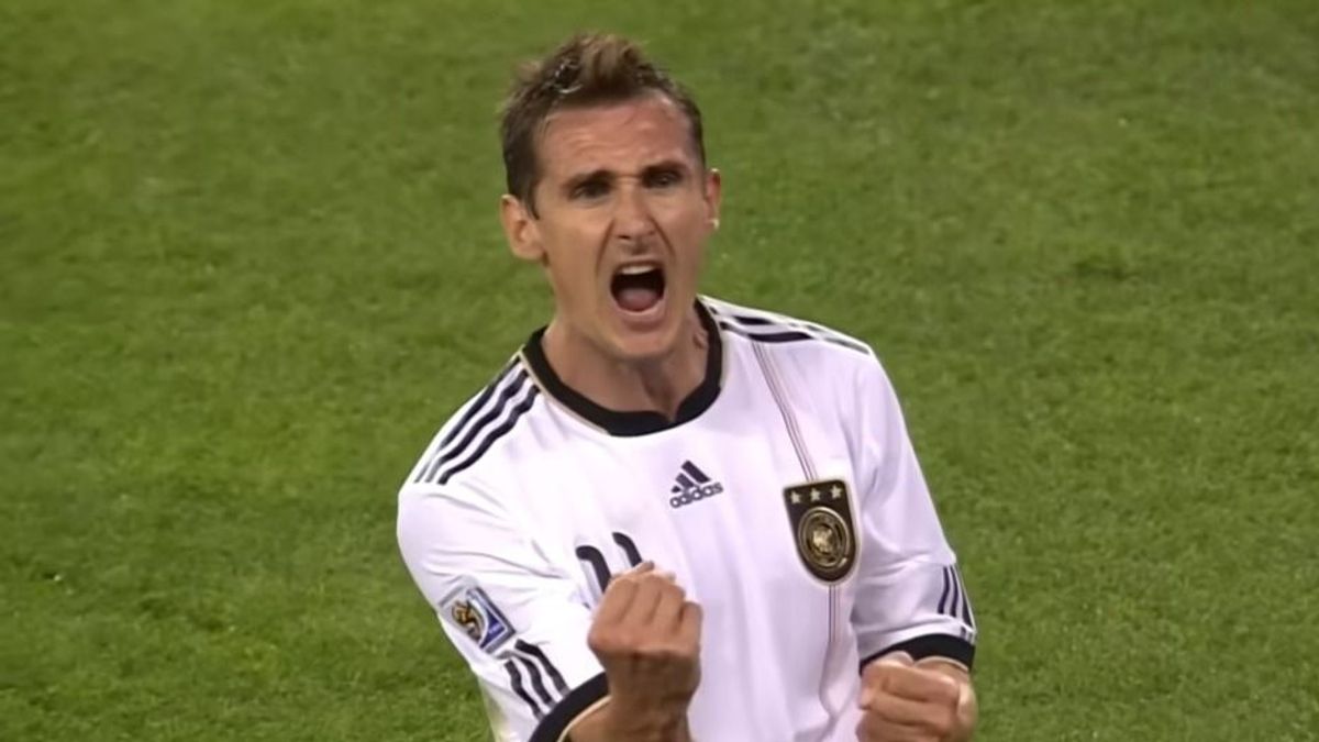 Messi is igazán büszke lehetne arra, hogy egy polcra került Miroslav Kloséval