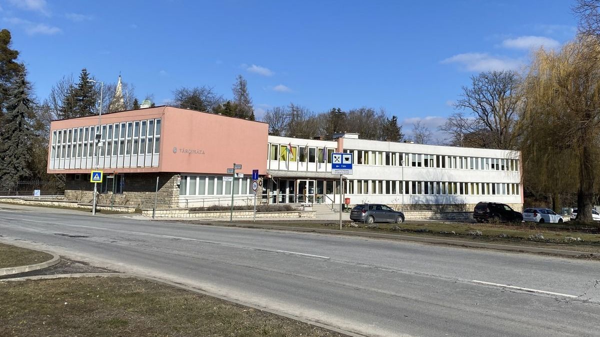 Átszervezik a Békefit és a Regulyt? Fontos intézményekről, több ingatlanról dönthet a bakonyi város 