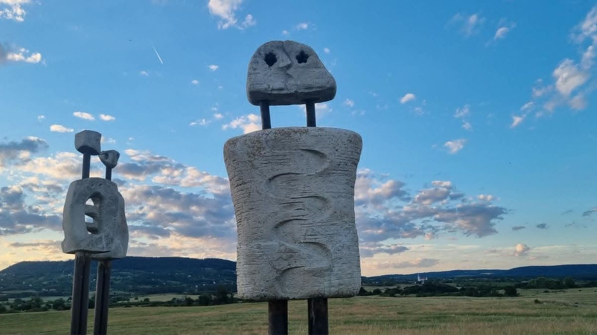 Őrszemként áll a Balaton mellett a káli Stonehenge, mintha másvilági lenne +fotók