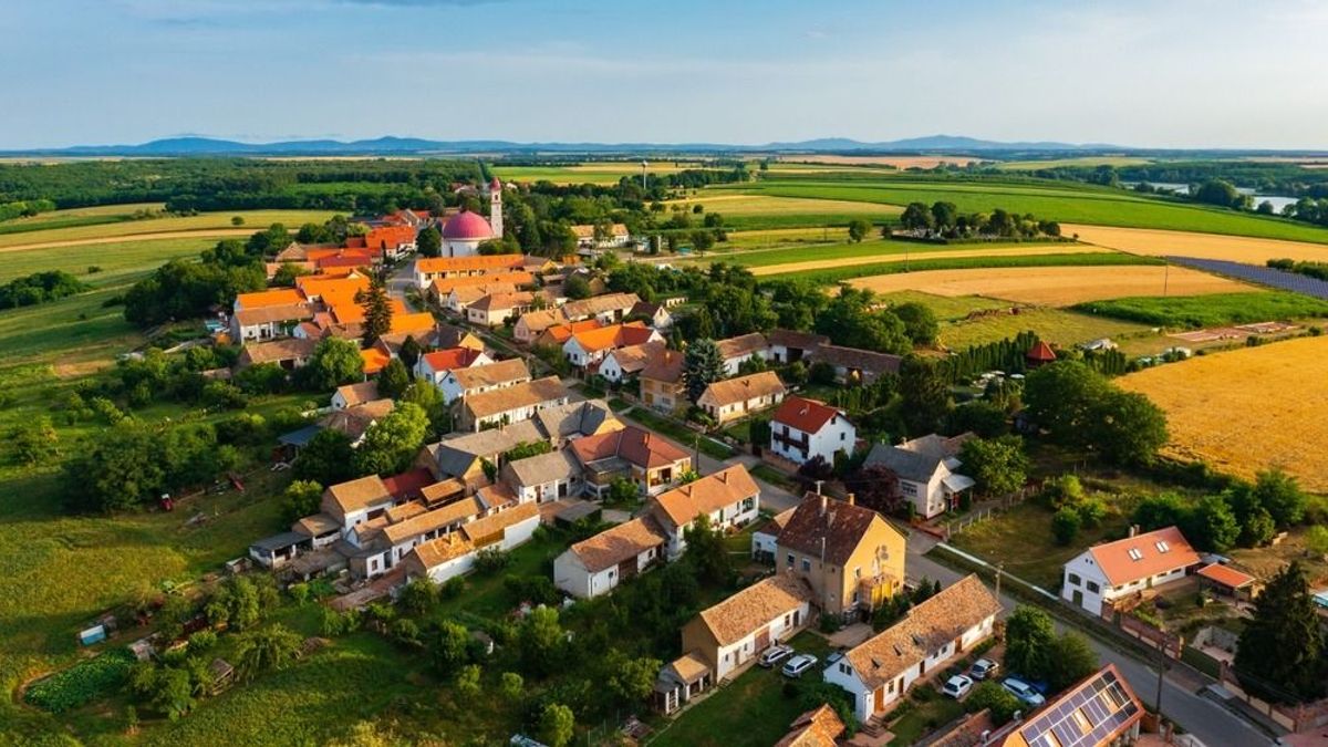 Az egész ország ráfizethet, ha a Tisza-kormány elsorvasztja a magyar falvakat