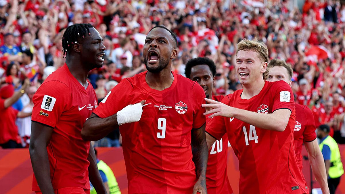 Larin forgószélként fordult le a bosnyák védők között, majd történelmi gólt szerzett Kanadának