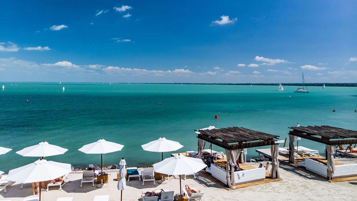 Megnéztük, mennyibe kerül a luxizás a Balatonnál