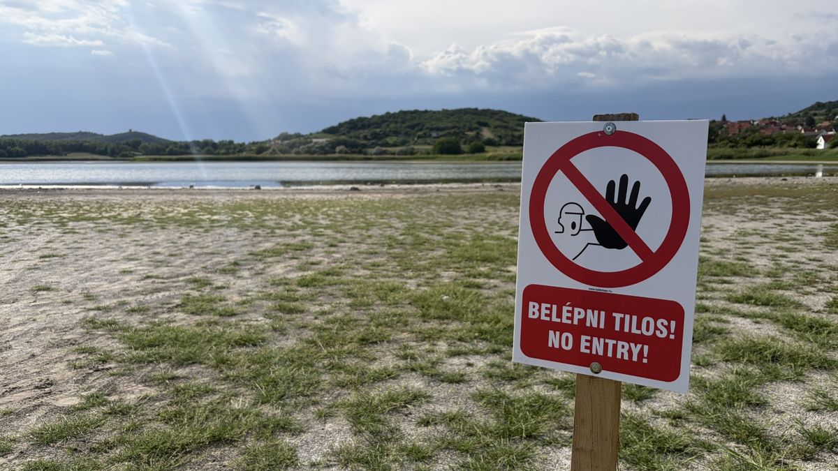 Kint jártunk a helyszínen: fotókon a kiszáradó tihanyi Belső-tó (galéria)