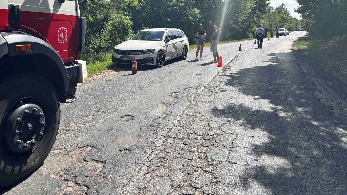 Friss fotók a délutáni Dudar és Nagyesztergár közötti motoros balesetről