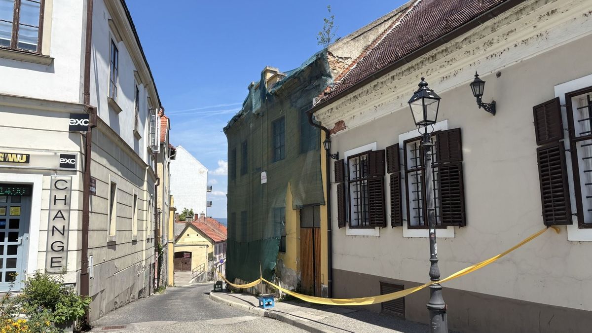 Lebontják a kályhásházat Veszprémben, teljes útlezárás jön a Buhim utcában (+ fotók)