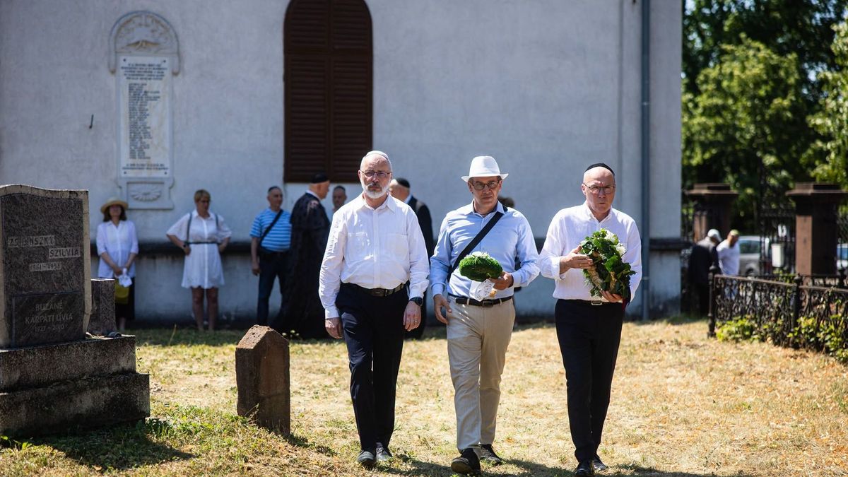 Megemlékeztek a 82 éve elhurcolt veszprémi zsidó áldozatokról