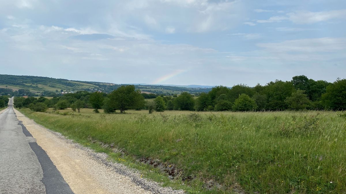 A szélsőséges hőingás után jött a rekordzuhé a Bakonyban, szivárvánnyal együtt (fotók, videó)