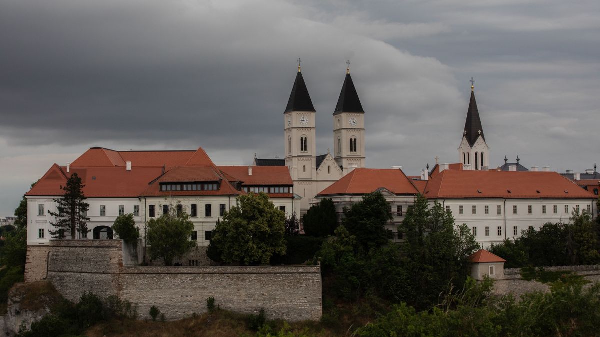 Zivatarok törhetik meg a nyugodt délutánt Veszprémben