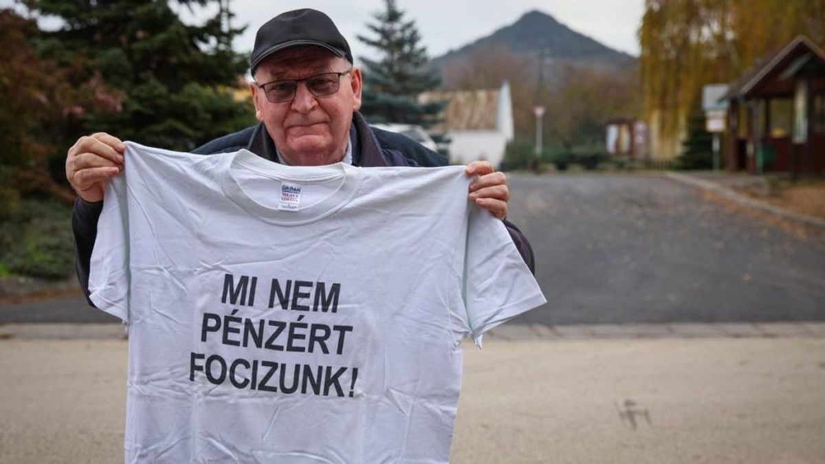 Egy eltűnő futballvilág képei – Hátsó füves kiállítás nyílik Veszprémben (+ galéria)