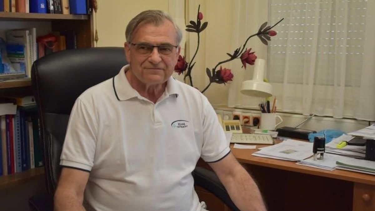 Kitüntették az elismert főorvost, aki több mint 25 éve gyógyítja a pápai betegeket