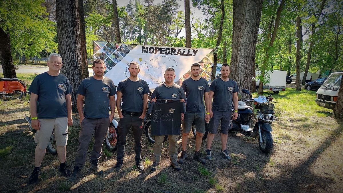 Kórházban maradt társukért is motoroztak a veszprémi tűzoltók +képek