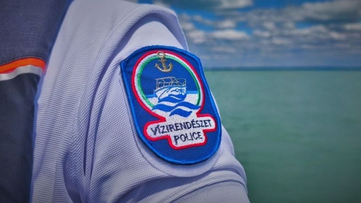 Sűrű volt vízirendészet napja: tíz embert mentettek ki a Balatonból (+ videó)