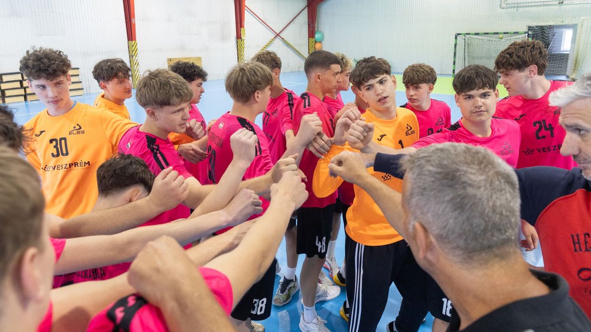 Akadémiákat is megelőzve, nagy izgalmak után lett bronzérmes a Veszprémi KKFT U16 (+ képek)
