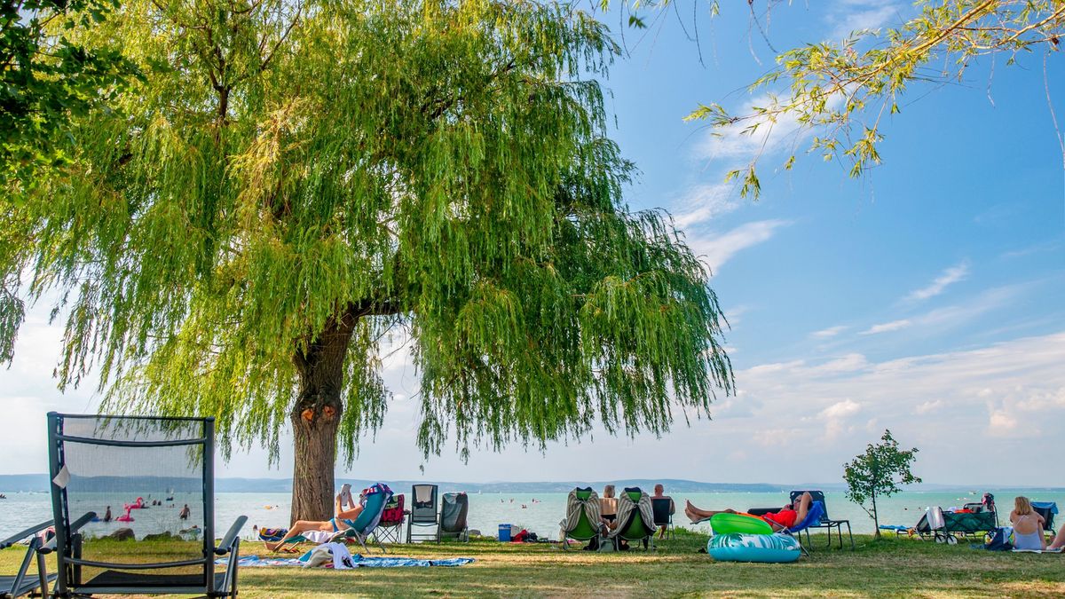 A magyarok többsége a Balaton helyett inkább külföldön nyaral, mert megfizethetőbbnek tartja