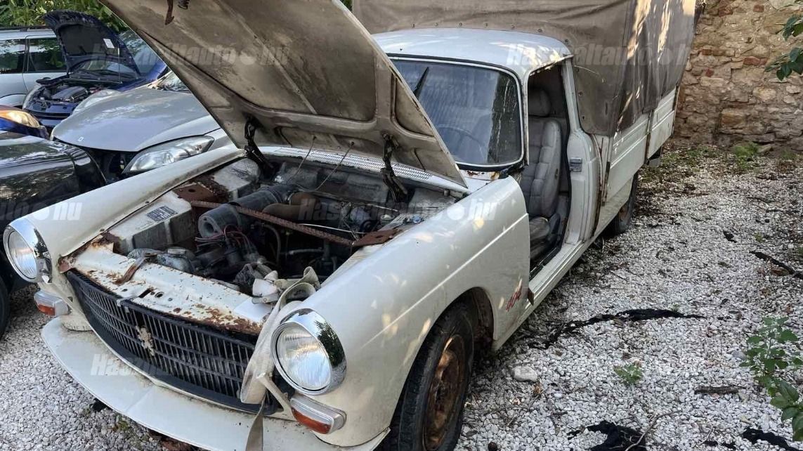 Nehéz dönteni, hogy kincs vagy pénznyelő: veterán autók a piac mélyéről Forrás: hasznaltauto.hu