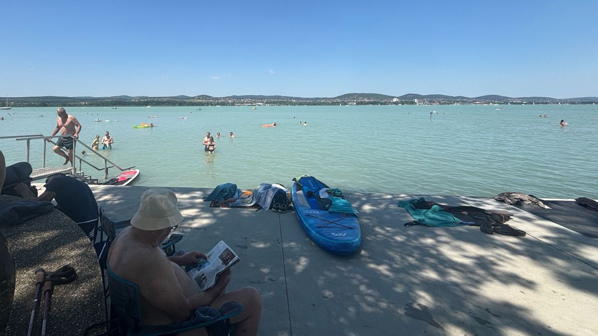Perzselő hőség, 26 fokos víz és zivatarveszély várja a Balatonra érkezőket