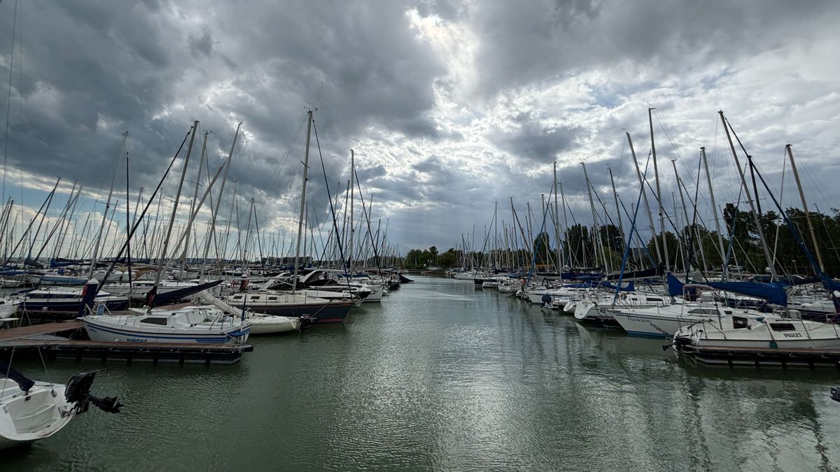Viharos pillanatok a Balatonnál – Képeken, videón a front átvonulása