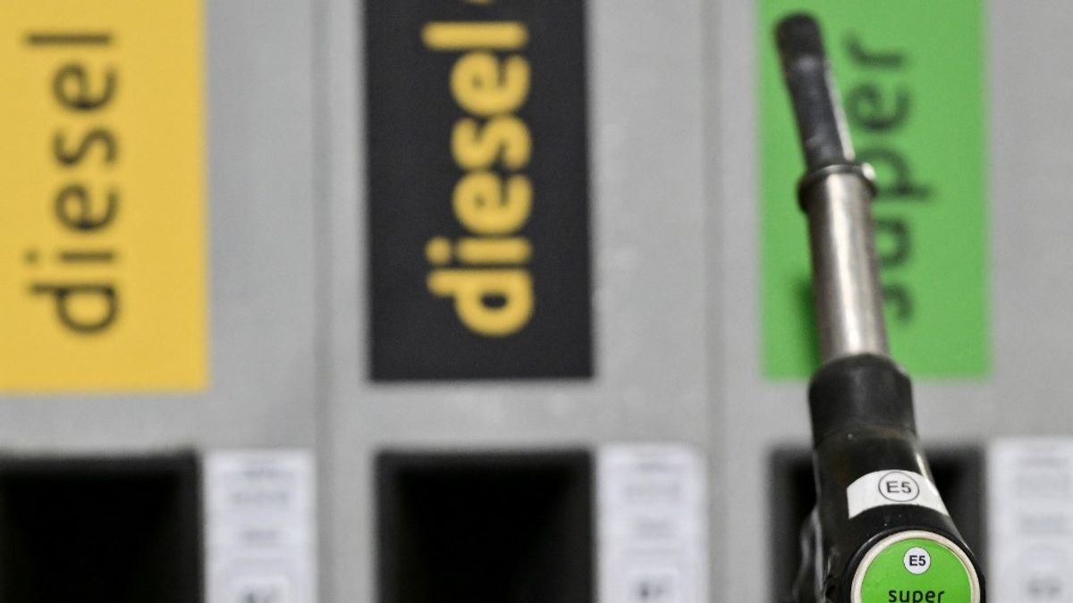 Van, ahol van védett ár: Meloni kormánya 17 centtel csökkentette a dízel árát