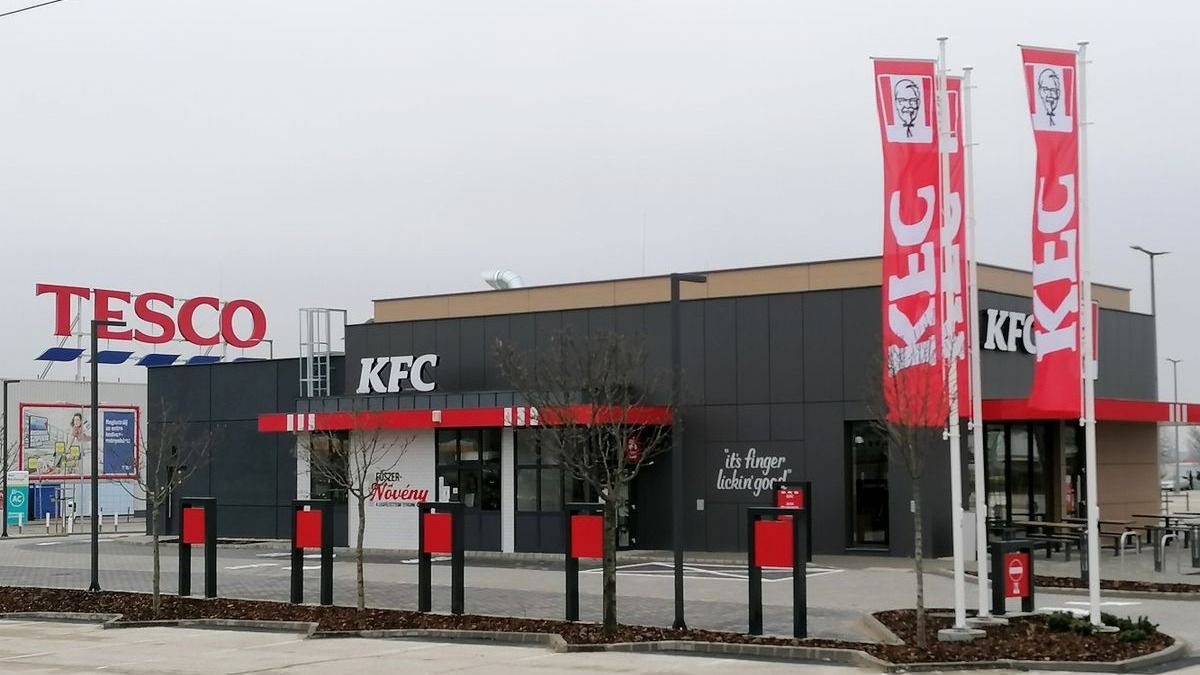KFC nyílhat Balatonfüreden, már vezetőket keresnek az új étterembe